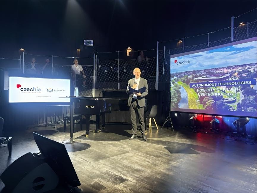 Ministr pro místní rozvoj Petr Kulhánek navštívil EXPO v Ósace